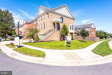 25536 Crossfield Dr, Chantilly, VA 20152 - photo 2