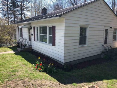 18 Maplewood Ave, Barre, VT 05641 - photo 5