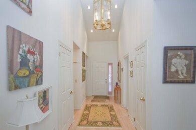 003_FOYER