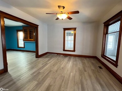 1420 1st St N, Newton, IA 50208 - photo 4