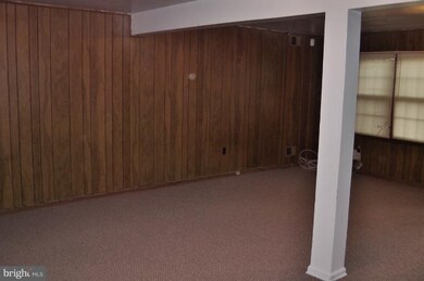 7832 Stovall Ct, Lorton, VA 22079 - photo 4