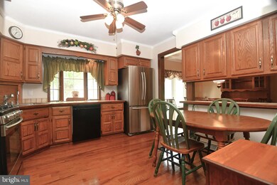 811 Phillips Rd, Warminster, PA 18974 - photo 6