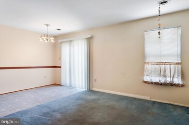 5802 Lantana Cir, Frederick, MD 21703 - photo 2