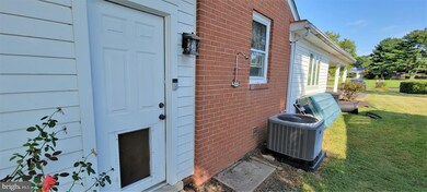 207 Pearson Dr, Colonial Beach, VA 22443 - photo 5