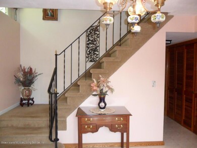 9 E Augusta Ave, Staten Island, NY 10308 - photo 3