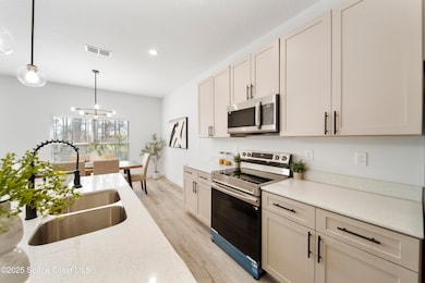 921 Sable Cir SE, Palm Bay, FL 32909 - photo 5