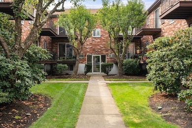 21 Westgate Rd unit 6, West Roxbury, MA 02132 - photo 2