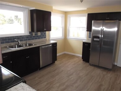 2906 Hampshire Rd, Erie, PA 16506 - photo 3