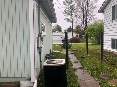 303 E 9th St, La Porte, IN 46350 - photo 7