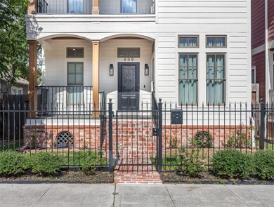 609 E 27th St, Houston, TX 77008 - photo 3