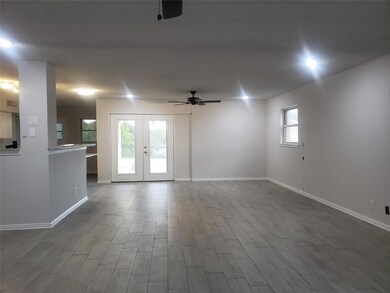 1 S Loop Dr, Cedar Hill, TX 75104 - photo 2