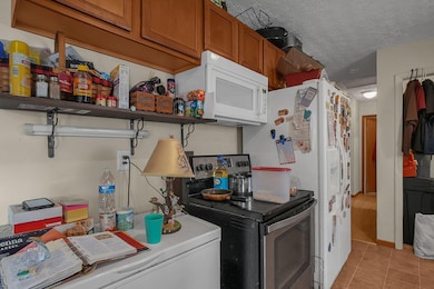 6567 Hall Rd