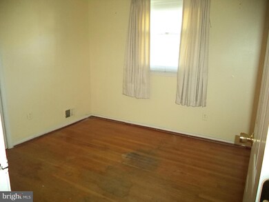 7709 Ashdale Rd, Capitol Heights, MD 20743 - photo 5