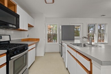 32 Indian Camp Ln unit D, Lincoln, MA 01773 - photo 7