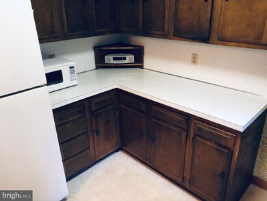 715 Chestnut Ave, Bridgeton, NJ 08302 - photo 5