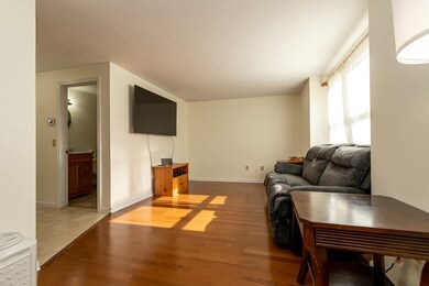 40 Andover Down unit U283, Nashua, NH 03063 - photo 3