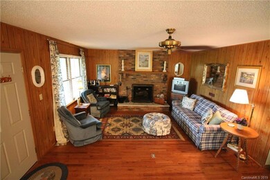 617 Leisure Ln, Burnsville, NC 28714 - photo 6