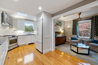 25 Curtis St, Marblehead, MA 01945 - photo 6