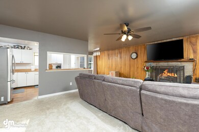 27-Living Room 20200730-DW-5437