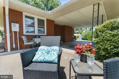 109 S Whissen St, Edinburg, VA 22824 - photo 5