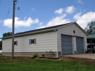 24 X 40 GARAGE/SHOP
