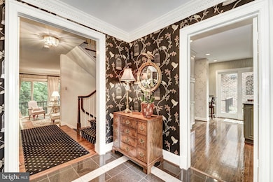 714 Belgrove Rd, McLean, VA 22101 - photo 2