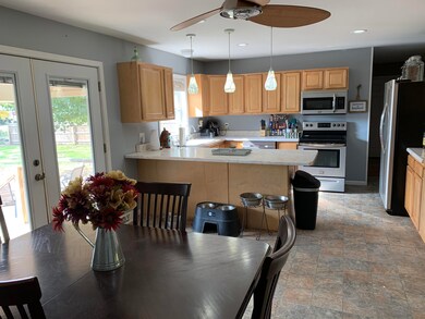 kitchen/dining