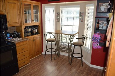 1113 NE 24th St, Moore, OK 73160 - photo 3