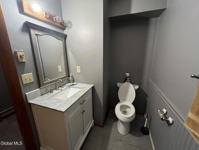 3 Chrisken Dr unit A, Glenmont, NY 12077 - photo 4