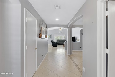 16453 W Central St-6