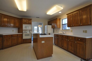 901 Derrick Ct, Tyler, TX 75703 - photo 6