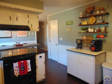 13330 142nd Rd, Hoyt, KS 66440 - photo 6