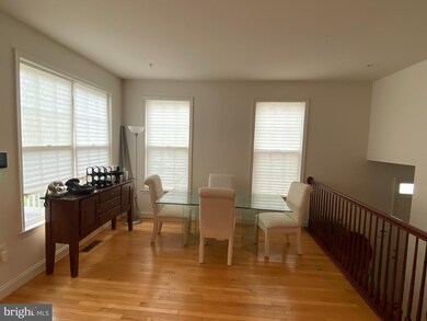 9121 Marlove Oaks Ln, Owings Mills, MD 21117 - photo 4