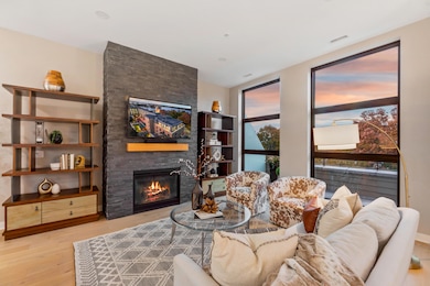 215 E Pleasant St unit 508, Oconomowoc, WI 53066 - photo 5