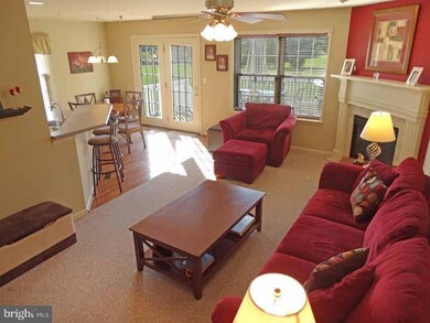 286 Hampshire Dr, Sellersville, PA 18960 - photo 7