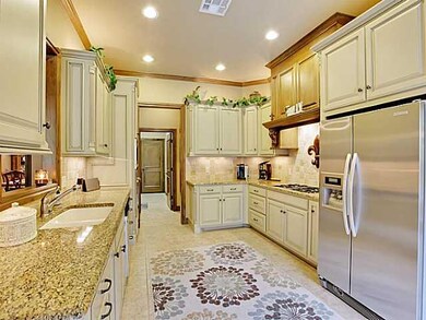 19808 Crest Ridge Dr, Edmond, OK 73012 - photo 7