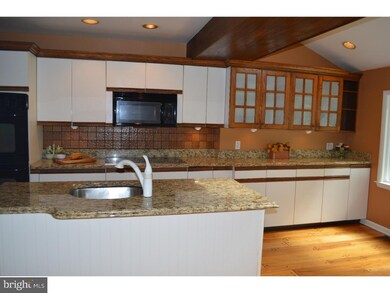 722 Berwyn Baptist Rd, Devon, PA 19333 - photo 3