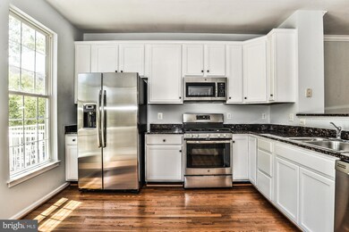 42772 Atchison Terrace unit 2A, Chantilly, VA 20152 - photo 6