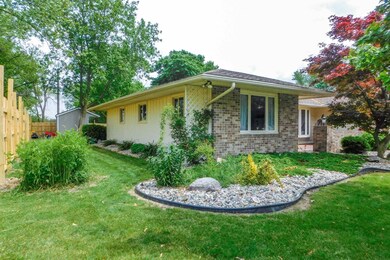 221 Toll Cir, Bluffton, IN 46714 - photo 3