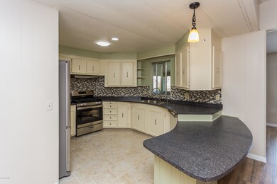 006_Kitchen