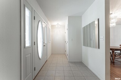 1504 Rutledge Dr, Lincoln, IL 62656 - photo 4