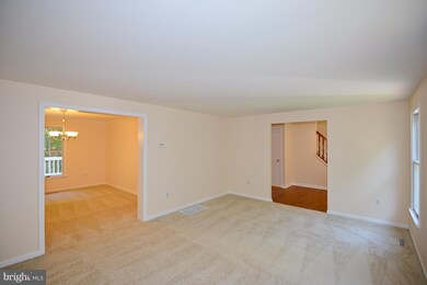 10393 Twisted Oak Ln, Marshall, VA 20115 - photo 7