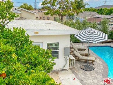 4556 Saint Charles Place, Los Angeles, CA 90019 - photo 2