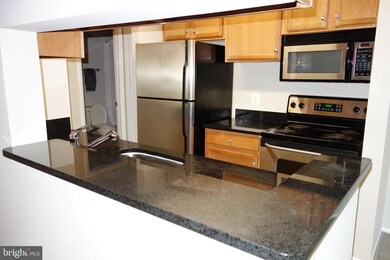 1783 Jonathan Way unit B, Reston, VA 20190 - photo 6