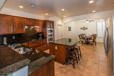 Kitchen & Dining Area