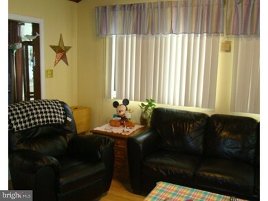 142 Trimble Blvd, Brookhaven, PA 19015 - photo 3