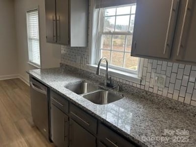 1018 Starcliff Cir, Lancaster, SC 29720 - photo 5