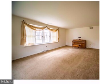 148 Weston Dr, Cherry Hill, NJ 08003 - photo 3