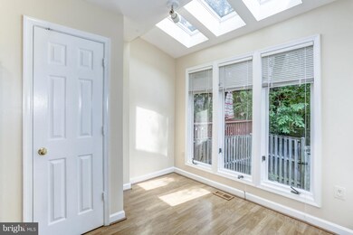 20311 Cedarhurst Way, Germantown, MD 20876 - photo 6