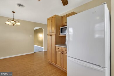 206 W Elm Ave, Hanover, PA 17331 - photo 7